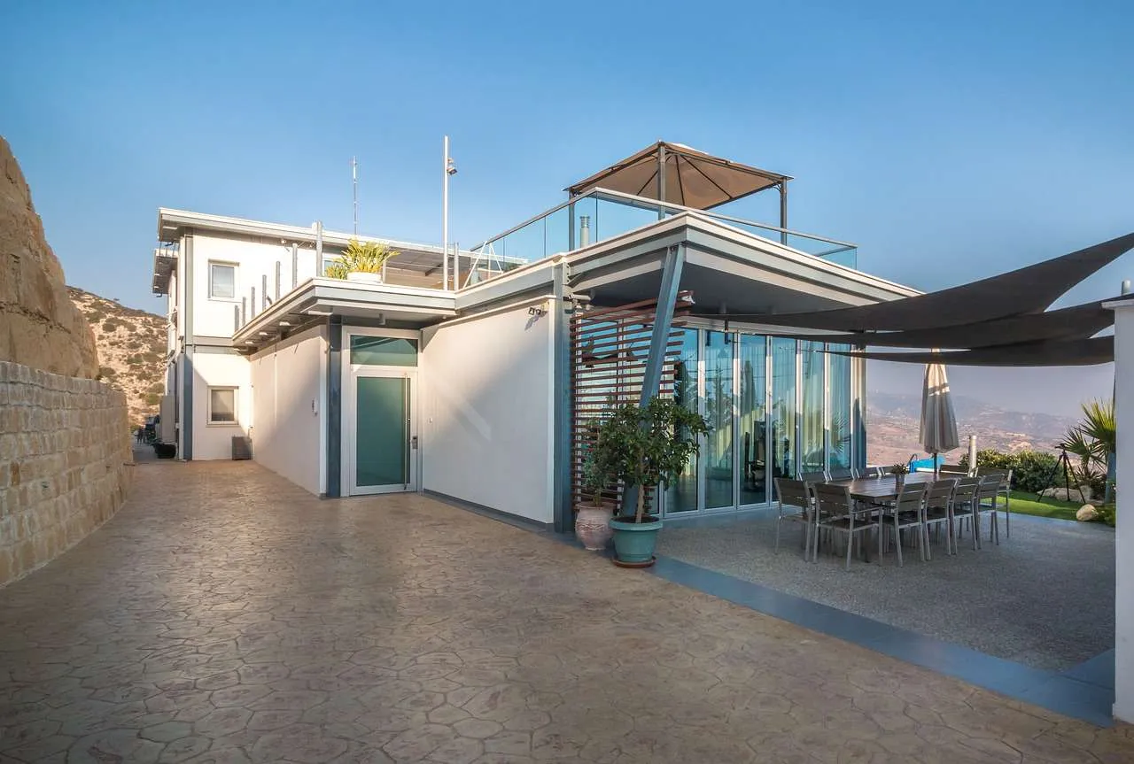 TPO Roofing Guide: Benefits and Costs