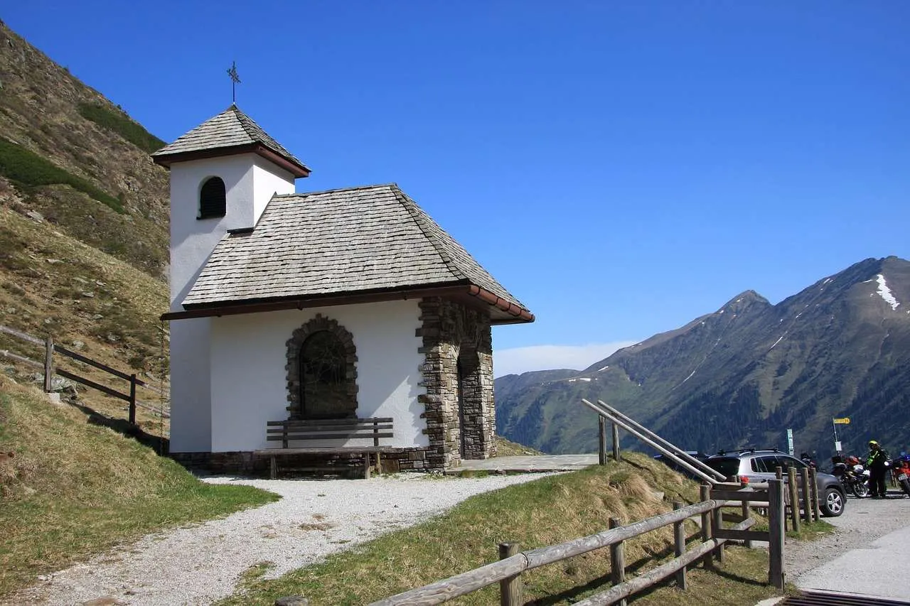 EPDM Roofing: Durable Flat Roof Solution